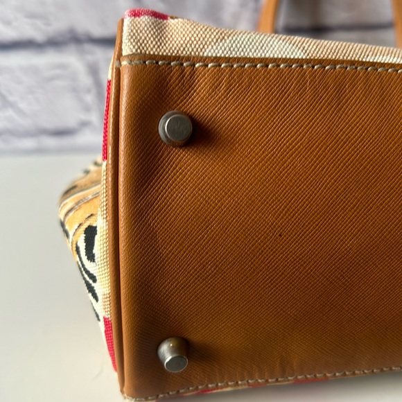 TRENDING Maxi Bags: Prada Venice Belted Tote - Picture 7 of 8